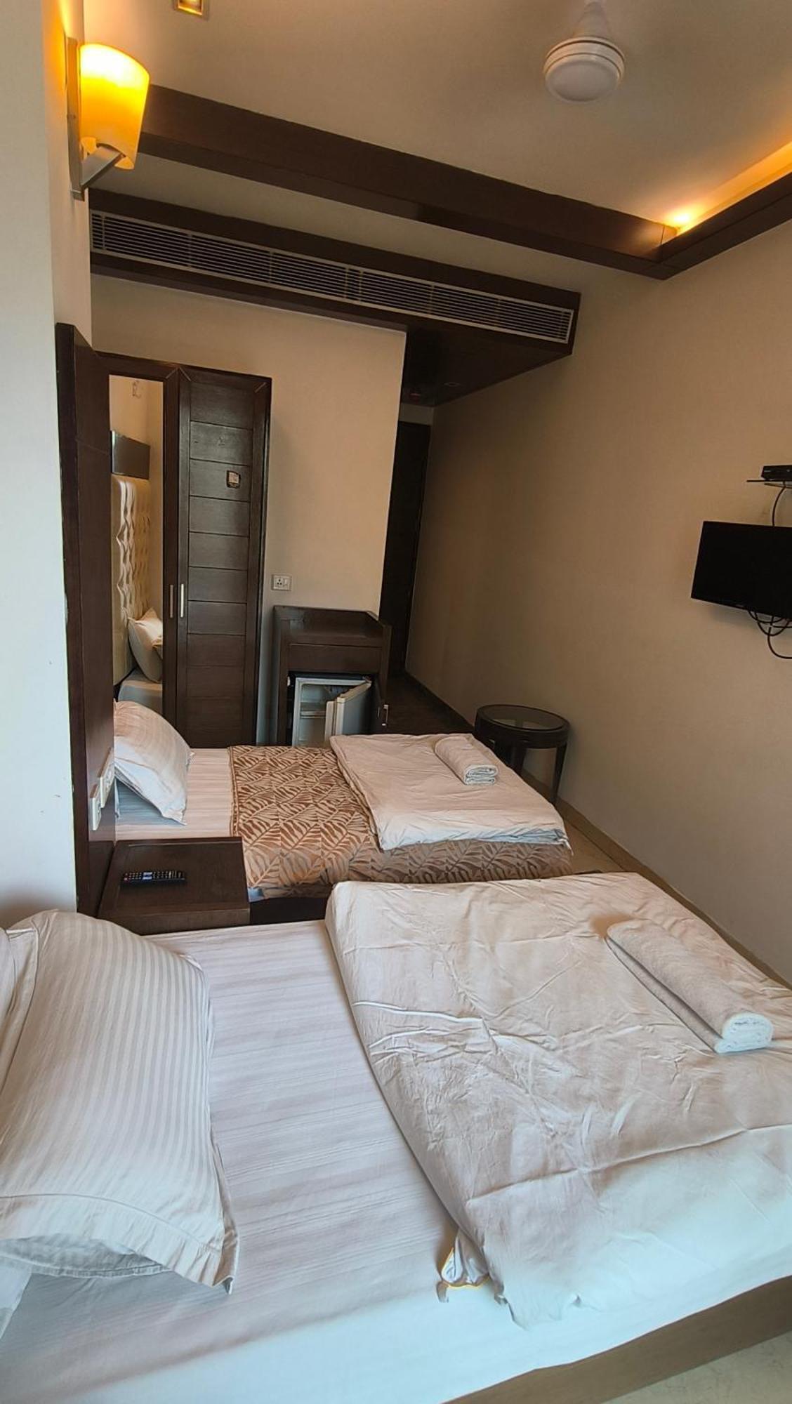 Metropolis Tourist Home Paharganj New Delhi Eksteriør billede
