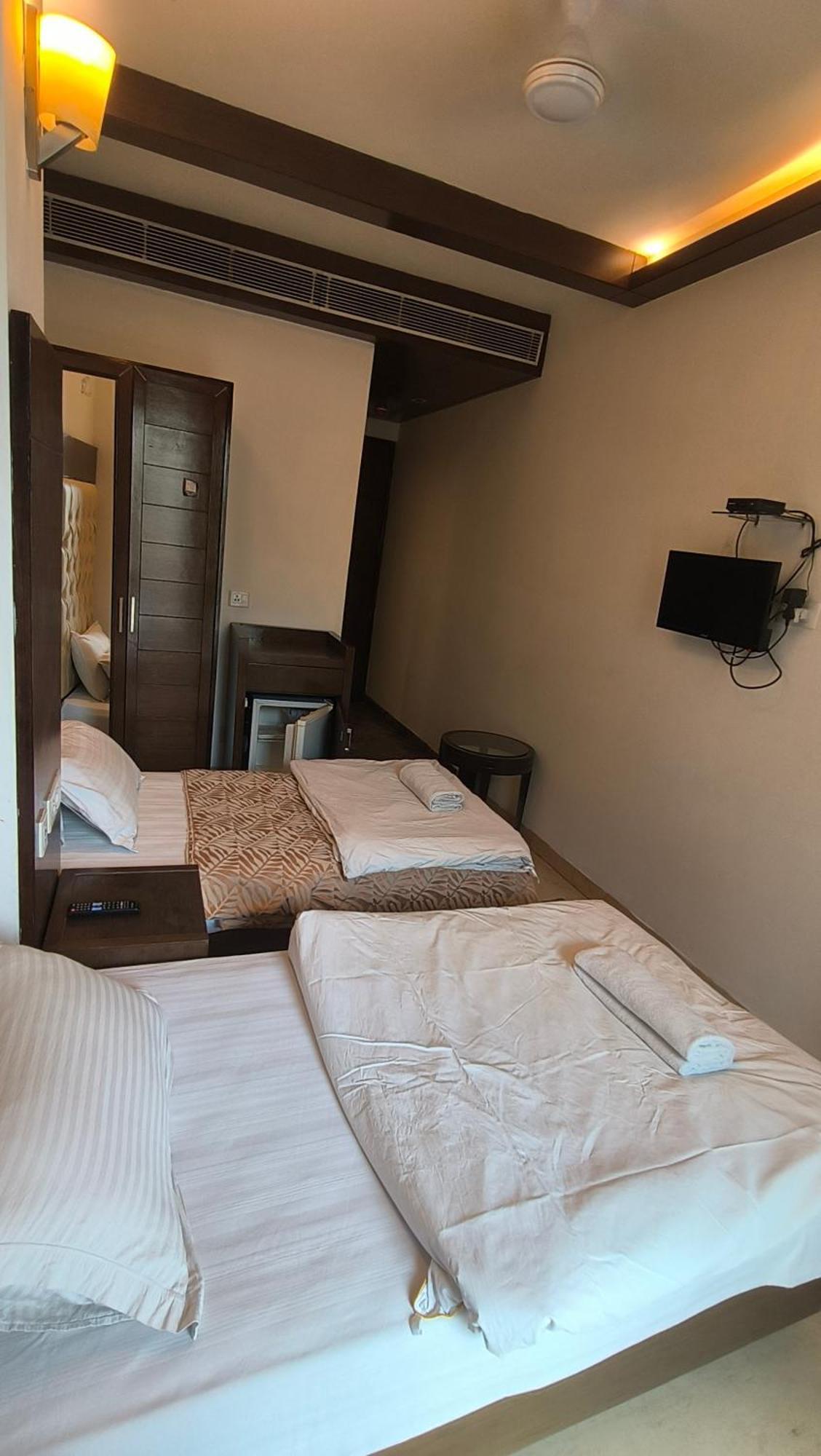 Metropolis Tourist Home Paharganj New Delhi Eksteriør billede